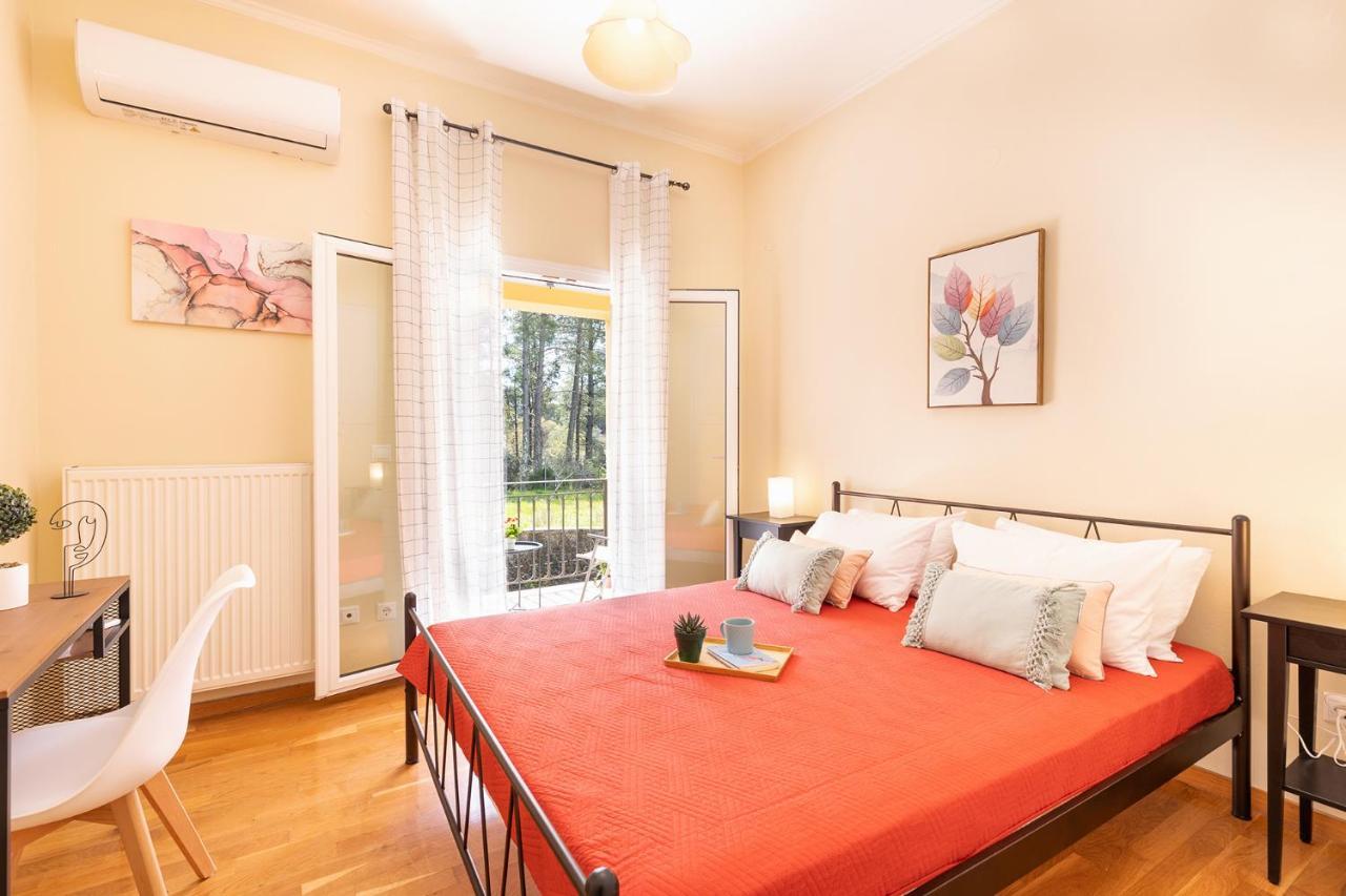 Spyrelia Villa With Private Pool & Outdoor Hot Tub Δασιά Εξωτερικό φωτογραφία