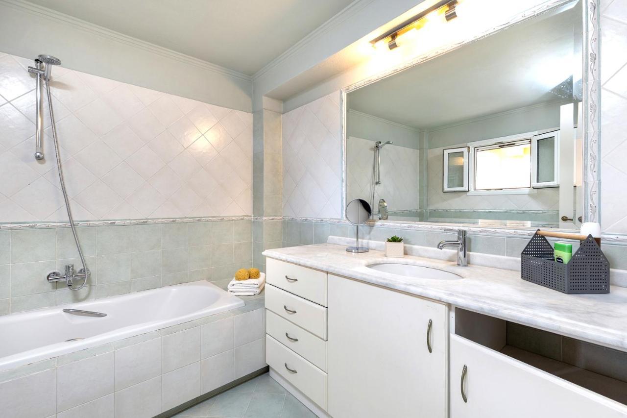 Spyrelia Villa With Private Pool & Outdoor Hot Tub Δασιά Εξωτερικό φωτογραφία