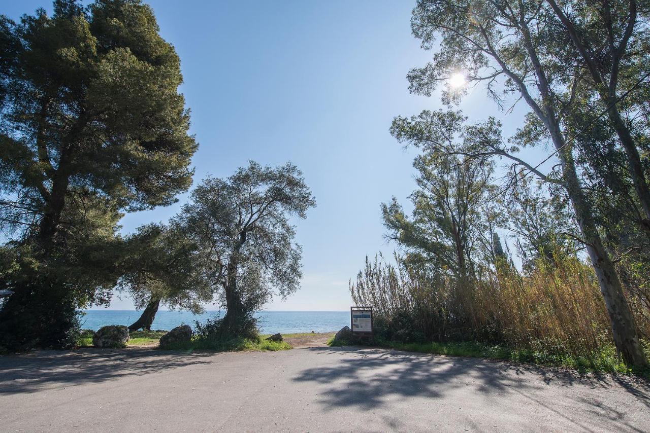 Spyrelia Villa With Private Pool & Outdoor Hot Tub Δασιά Εξωτερικό φωτογραφία